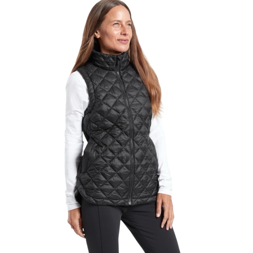 SOLD Athleta | Black Whisper Featherless Quilted Vest Size XL